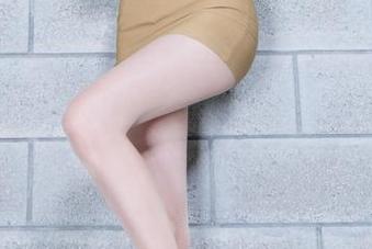 Beautyleg – Emmie版护士全套，像是从漫画里走出来，原图好像在说“别急，我还有更好玩的！”