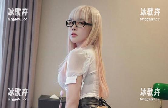 Dami(퀸다미)的新cos化身，白裙的另一面，你想象不到的样子！