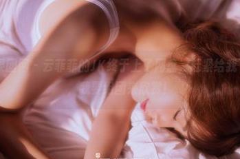 GIRLT果团网 – 云菲菲的JK终于上了网盘，赶紧给我下载一份，我要组团来欣赏！