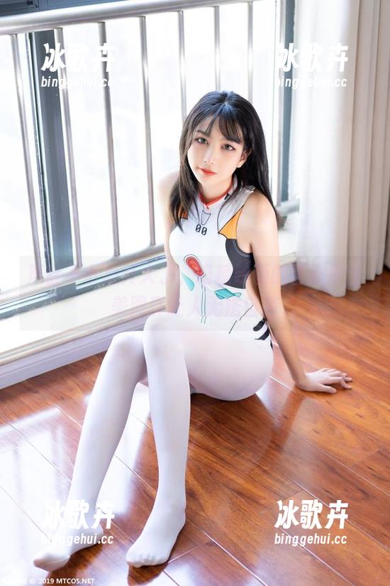 声音不小心开大了，喵糖映画的雷姆护士美图真让人无法自持