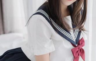 看便签，特意记了喵糖映画的高清图库，里面的短发少女可不是省油的灯。