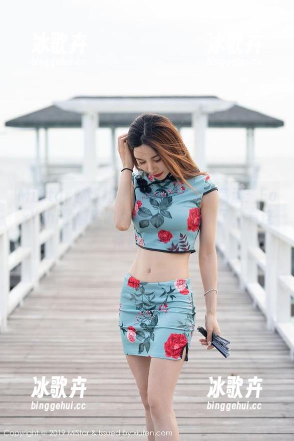 MiStar魅妍社 - 泳池里的水波荡漾：FoxYini孟狐狸的百套图，涨知识了，有这待遇真不错