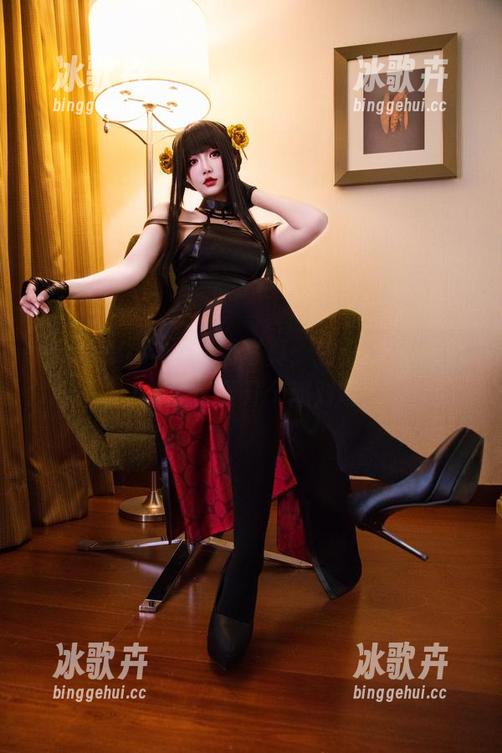 MissWarmJ高清写真：护士2B，看起来就像要开个派对呢