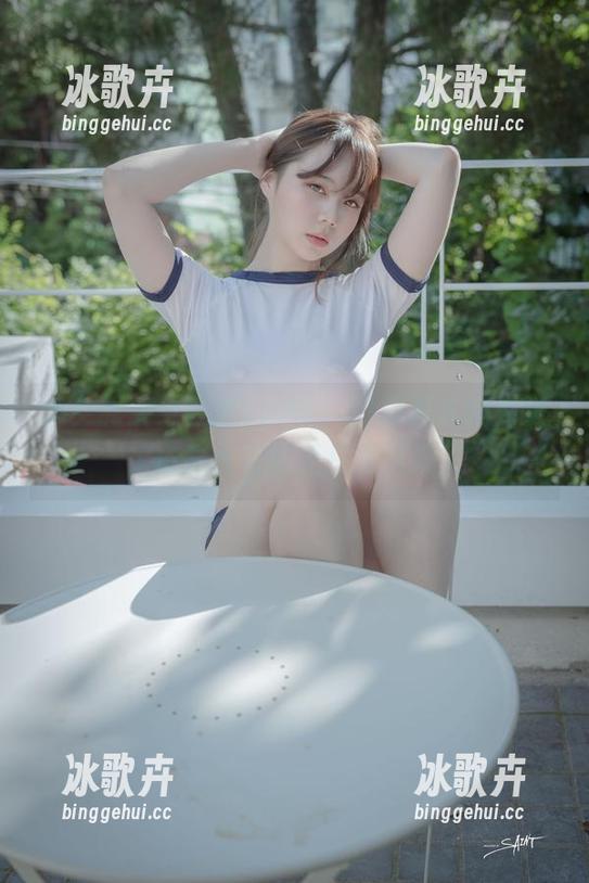 兔女郎变身，MyuA(뮤아)写真先睹为快，资源太花哨还是刚刚好？