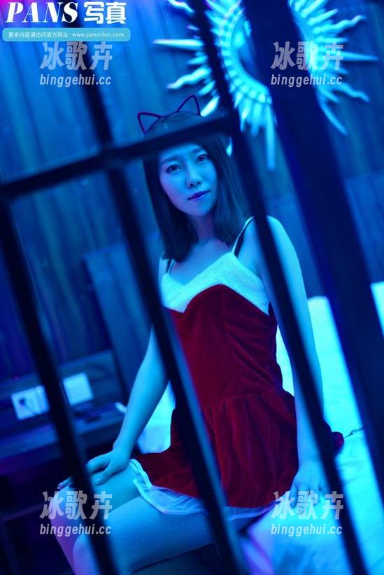 PANS写真 - 当卡卡开摄影棚“新模试镜”，一堆奇怪的姿势和赌气的表情…