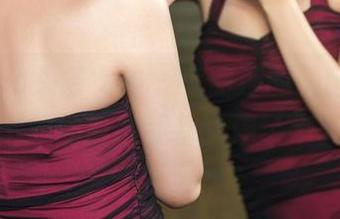 TouTiao头条女神 – 李丽莎的美腿写真，图片下载的时候我都犹豫了半天……