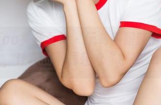 TouTiao头条女神 – 玩转高跟鞋的陈怡曼，让你的下载轻松“攀高”.