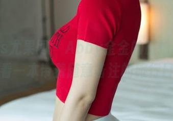 UGirls尤果网 – Abby金金的旅拍精选，像在看一本带着随意备注的旅行日记！