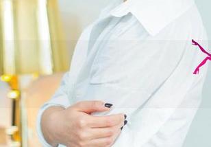 UGirls尤果网 – 尤菲儿——这组私拍里的御姐气场能怎么办？