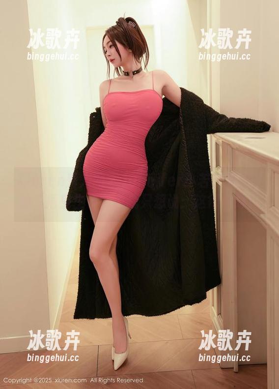 Xiuren秀人网 - Jennifer小若在礼服中的“摇曳生姿”,我只想说:这得多练! Xiuren秀人网 - Jennifer小若在礼服中的“摇曳生姿”,我只想说:这得多练!