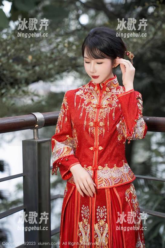 Xiuren秀人网 - 小逗逗的定制和服图集，貌似每一件都有自己的故事，但我好像还是没听懂。