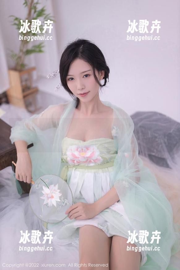 Xiuren秀人网 - 王馨瑶Yanni的浴室美图，果然是高级的洗漱体验。