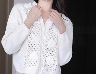 Xiuren秀人网 – 黑色写真里的盼盼玉奴，似乎在提醒你别太认真。