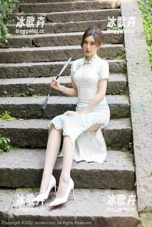 Xiuren秀人网 - 蛋蛋宝的清纯写真，网盘里居然如此干净？