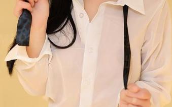 YouMi尤蜜荟 – 照片里，灰丝和是小逗逗的搭配，哇，这组合真是出乎意料！