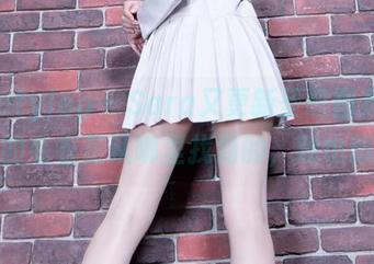 beautyleg – Sara又更新圣诞图集…到底她的毛衣是从哪里找到的，我也想要！