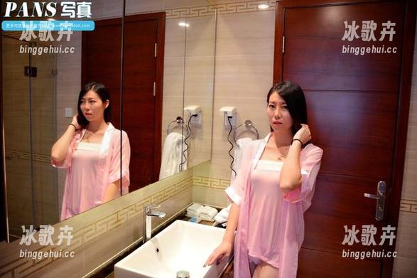 pans - 思思浴室图包：俏皮VS优雅，高清呈现也是种风格啊。