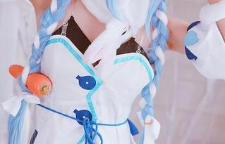 rinka冲田凛花:当美足遇上完美壁纸,你会选择哪一张?