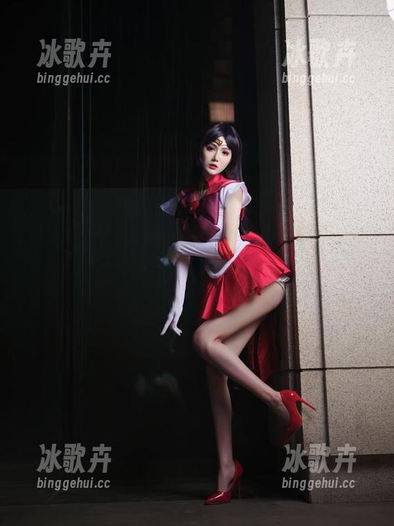 最新图库，校园里的一米八的大梨子，意外发现了一种养眼的美！