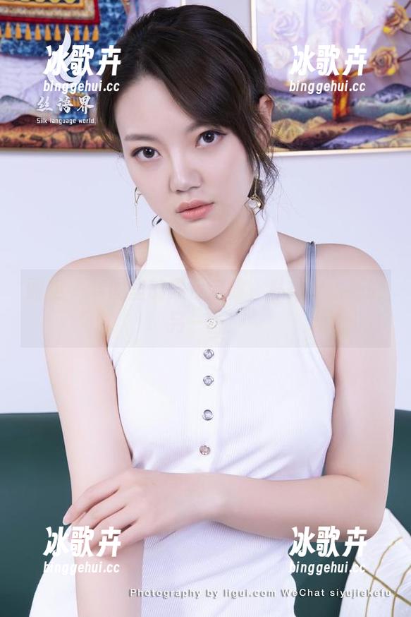 丽柜 - 套图里的黑色迷雾，私拍出由美的另一面！
