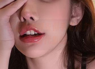 微密圈 – 于芷晴的睡衣似乎有魔力，美图让人小时代重现。