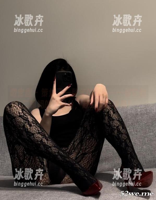 微密圈 - 策划了一整年的写真——保守的二舅妈的裤里丝，赶紧下载收藏！