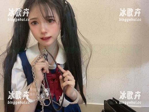 无敌倦倦喵，礼服下的原图实在诱人，资源快给我更多！