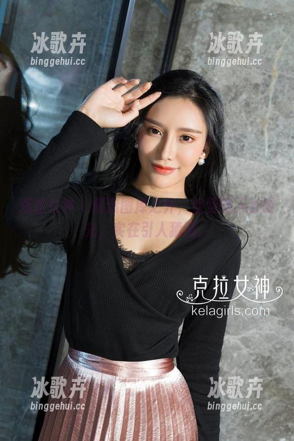 克拉女神 - 精选图库之外，佳莹的天台时光，实在引人猜测。