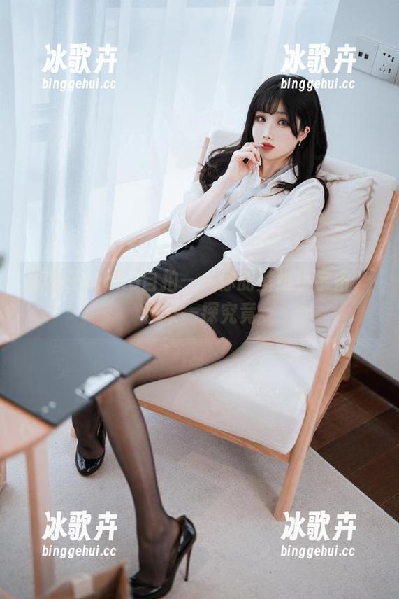 凉凉子rioko自拍——你的壁纸小宇宙，快来一探究竟