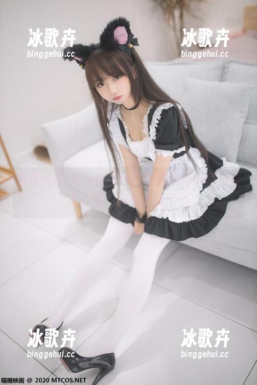 观看黑色JK少女图包，喵糖映画果真没让我失望，风格太迷了。