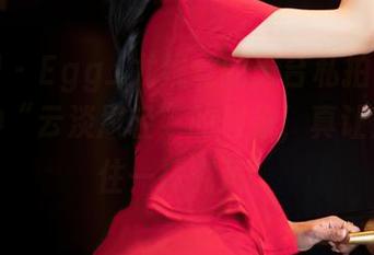 嗲囡囡 – Egg_尤妮丝的天台私拍——给我一种“云淡风轻”的假象，真让人忍不住一探究竟。