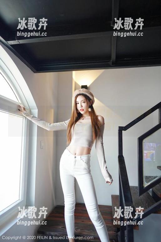 嗲囡囡 - 施忆佳KITTY图包解乏，你的梦中女王只需轻松下载！