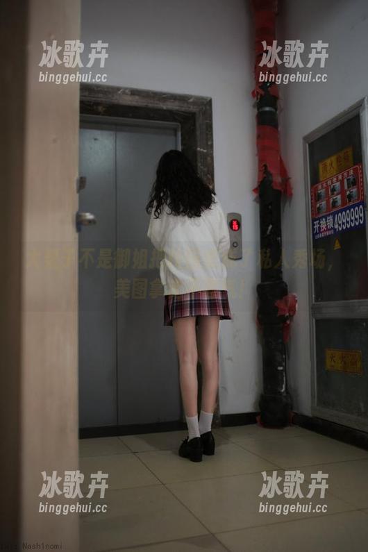 大梨子不是御姐把校园变成了私人秀场，美图拿走不客气！