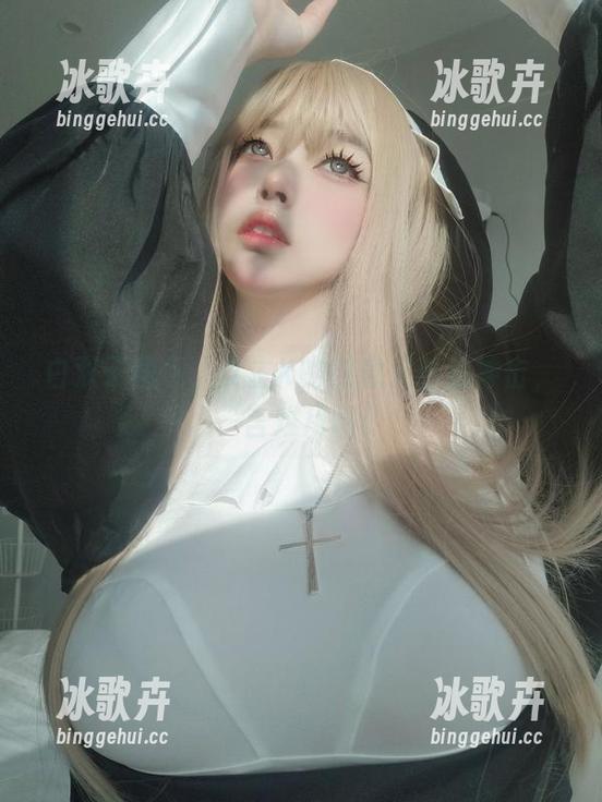 白双子图包，女主K的创意又给我冲击，一言难尽啊！