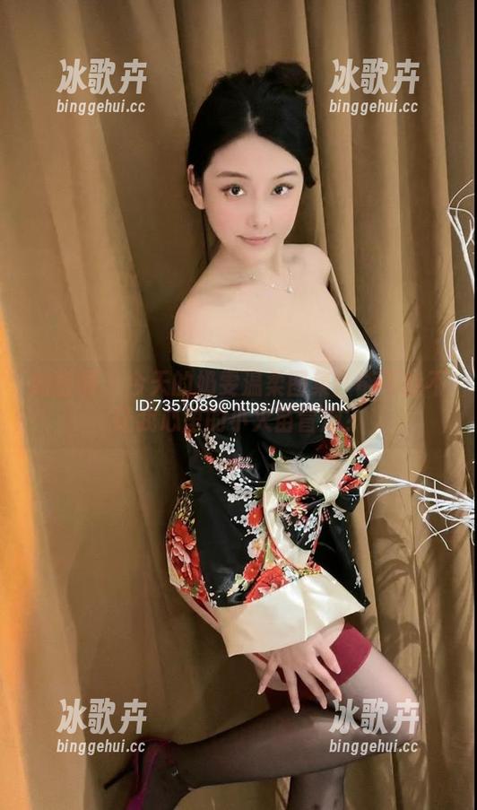 微密圈 - 今天的奶雯温柔图集：能不能不让我心里的小火苗冒烟？