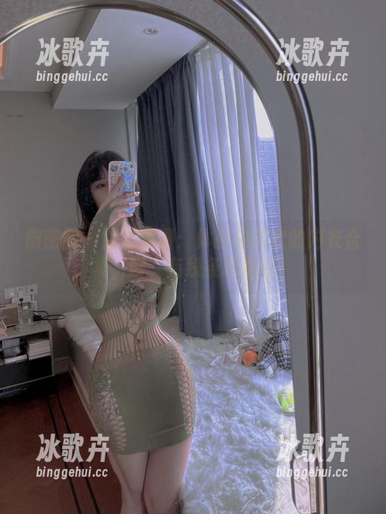 微密圈 - 限量免费：体验宋昱欣的内衣合集，喔，有线条和曲线！