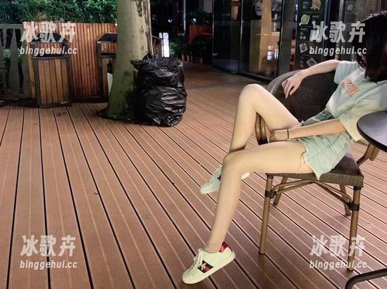 微密圈 - 被小仙女ELaine的短裙抓住了，原图有种出乎意料的吸引力