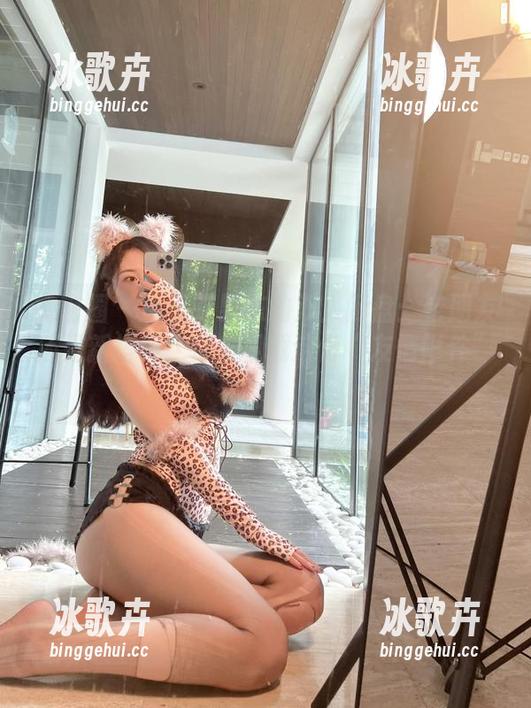 微密圈 - 小玉吃果冻的双人网盘：老朋友还是新搭档，快来下载这份“友情附件”！