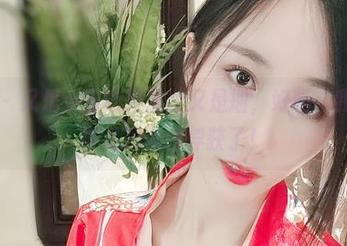 微密圈 – 又是小玉吃果冻，又是捆，好吧，我承认我被私拍美图俘获了！