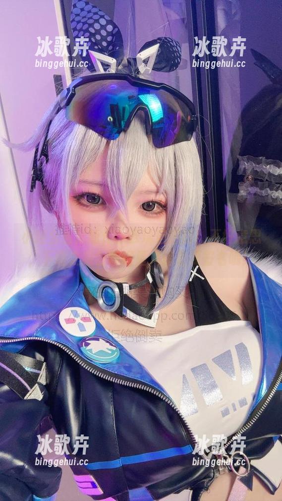 小瑶幺幺推新作：云璃自拍版！不好意思，下载之后会被喵星人追着要签名哦！