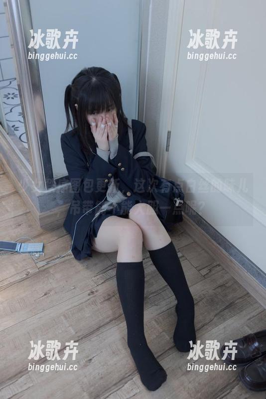 少女秩序图包更新，这次有点白丝的味儿，吊带能不能大胆一点呢？