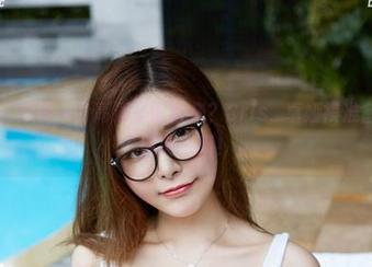 尤物馆 – 想要一份高清圣诞合集？Cris_卓娅祺准备好让你眼前一亮！