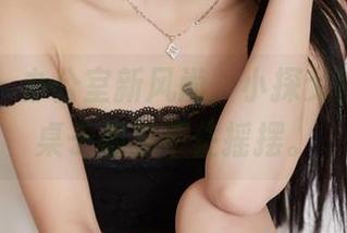 尤物馆 – 办公室新风尚，小探戈的照片让桌子都忍不住摇摆。