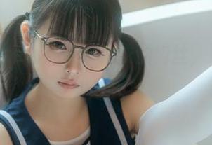 原图surreal：幼水铃衣的肉丝，那宛如壁纸的样子。