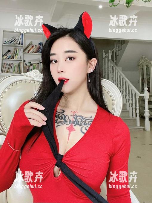 微密圈 - 姐姐的全套写真，每张张老师拍得都好像在说故事，别走，我还想继续看！
