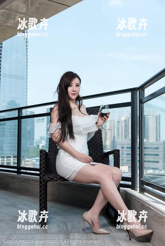 推女神 - 来自颖莹儿YY的温柔棉袜，免费套图，怎能不看？
