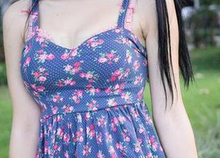 推女神 – 的确是黄歆苑chobits的水手服，分享其中的小尴尬：你是说…我扮得像船上的千金小姐？