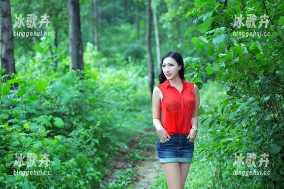 推女郎 - 看到图片更新，我就不想吃外卖了，杨伊的厨娘魔法想立刻学起来！