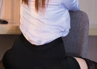 无颜小天使wy写真全集，礼服背后的故事千丝万缕