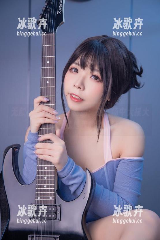 无颜小天使wy 无颜小天使wyOL私拍:在职场中大摇大摆,这图片就是我的实力证明!
